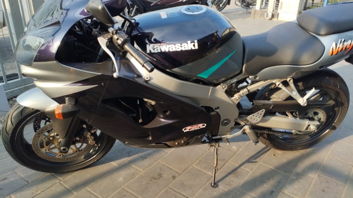 Kawasaki ZX9R | Boys-Toys-Sport
